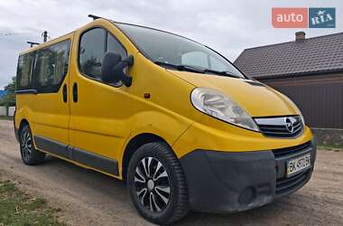 Минивэн Opel Vivaro 2006 в Сарнах