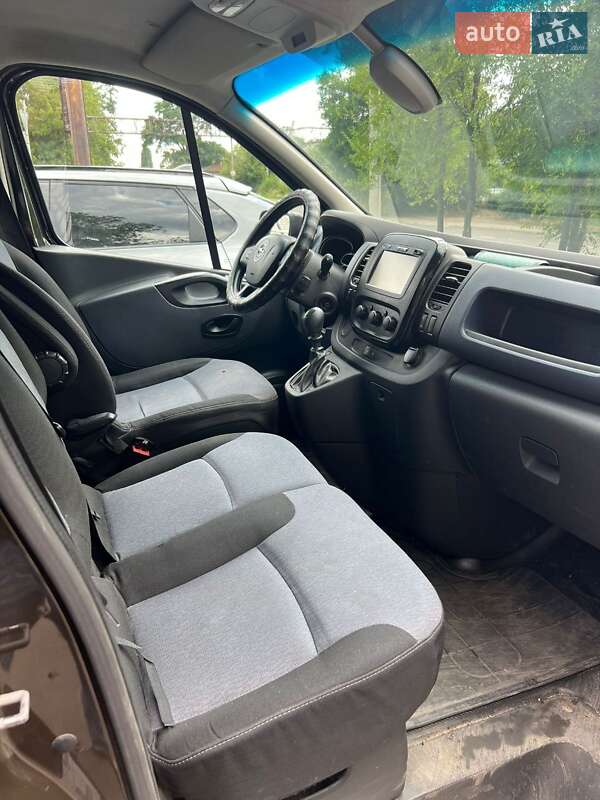 Грузовой фургон Opel Vivaro 2016 в Днепре