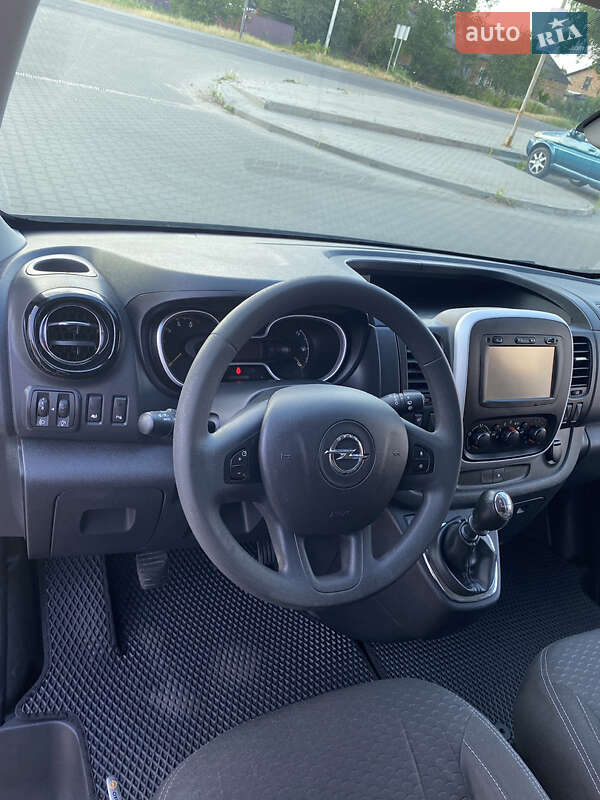 Минивэн Opel Vivaro 2014 в Луцке фото 18 Минивэн Opel Vivaro 2014 в Луцке