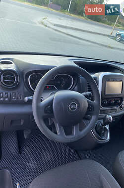 Минивэн Opel Vivaro 2014 в 