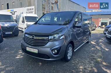 Вантажопасажирський фургон Opel Vivaro 2018 в Одесі