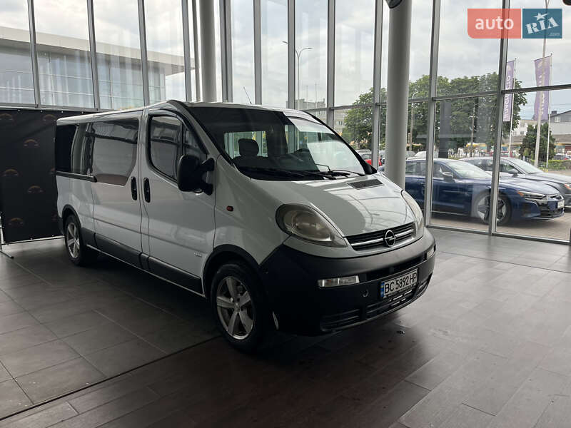 Минивэн Opel Vivaro 2003 в 