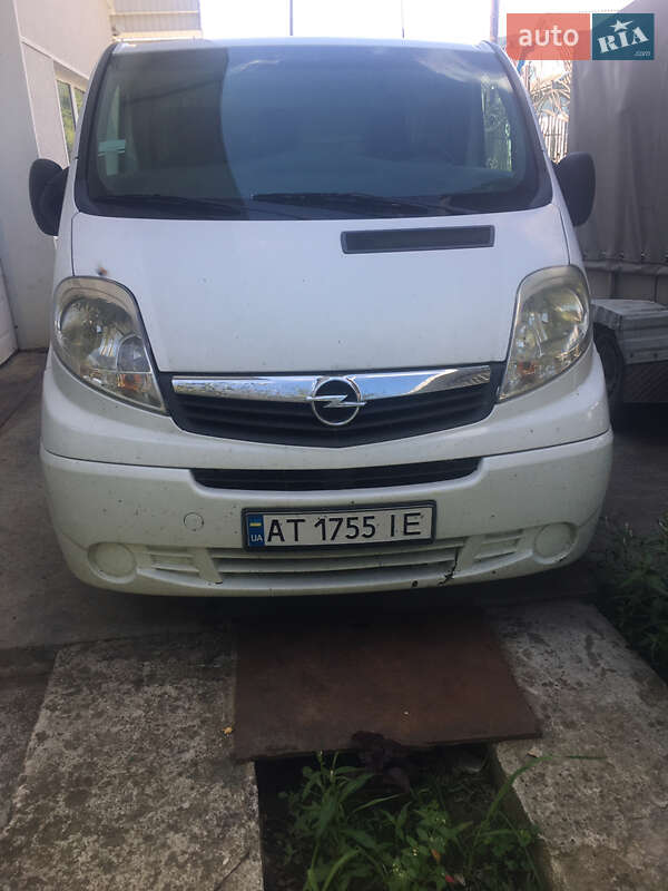 Грузовой фургон Opel Vivaro 2014 в 