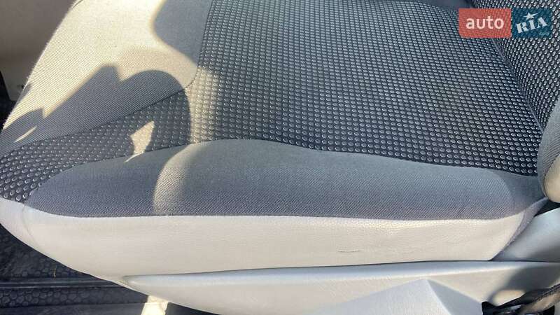Мінівен Opel Vivaro 2011 в Києві