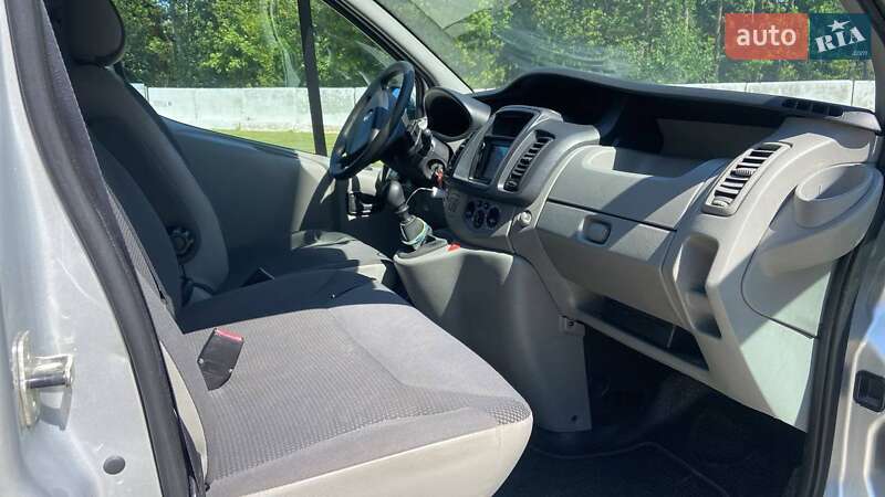 Мінівен Opel Vivaro 2011 в Києві