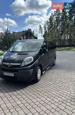 Мінівен Opel Vivaro 2007 в Новояворівську