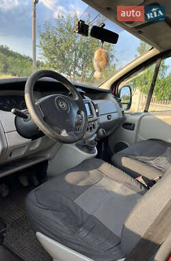 Минивэн Opel Vivaro 2003 в 