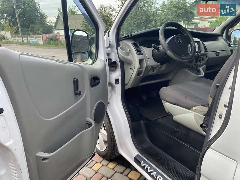 Мінівен Opel Vivaro 2003 в Житомирі