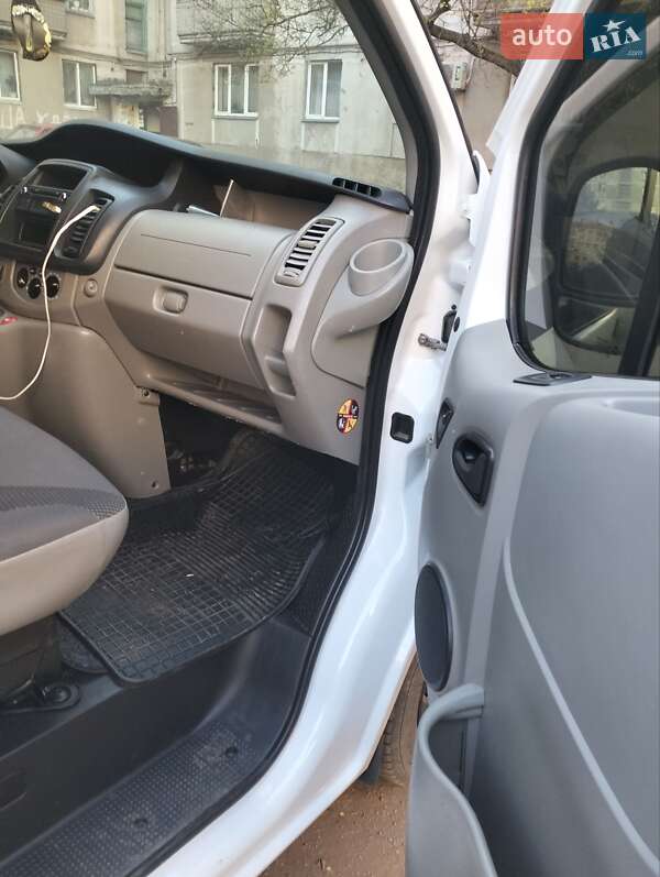 Минивэн Opel Vivaro 2013 в Славянске