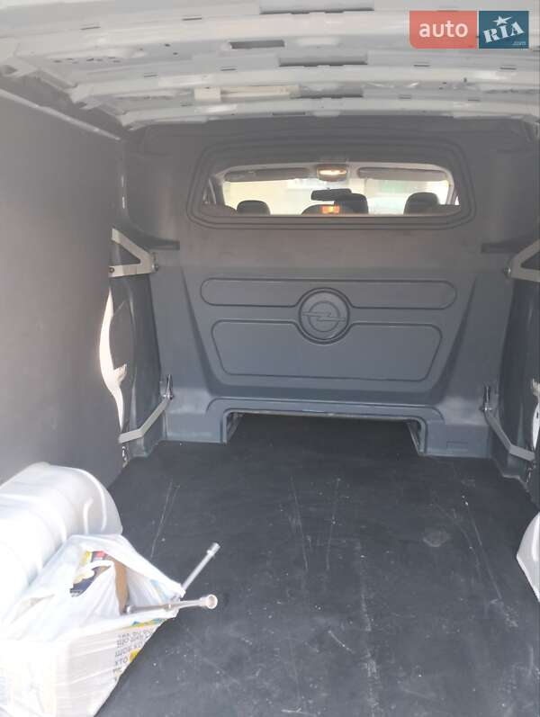 Минивэн Opel Vivaro 2013 в Славянске