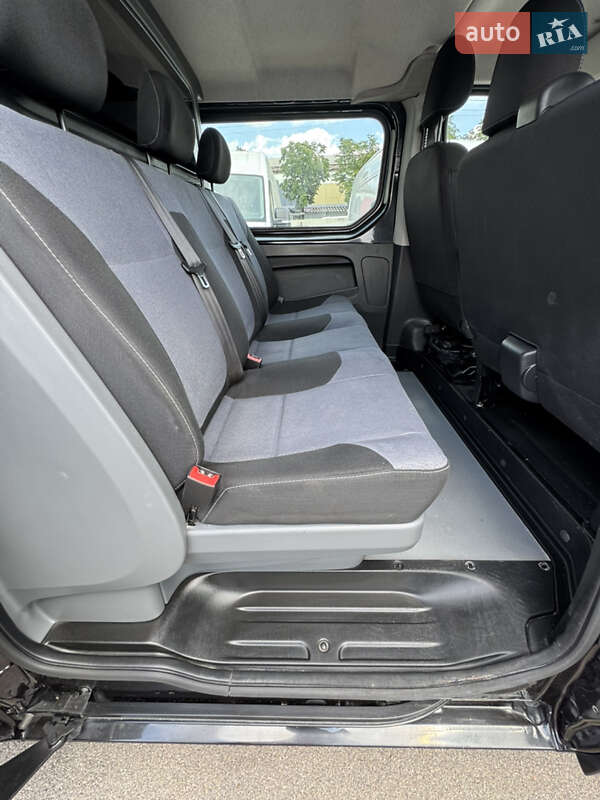 Грузопассажирский фургон Opel Vivaro 2018 в Киеве