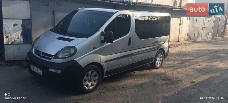 Opel Vivaro 2003