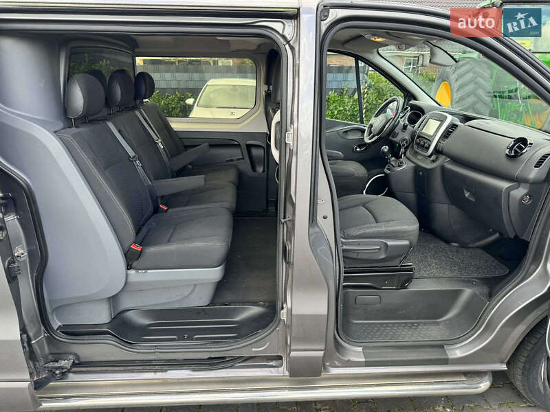 Минивэн Opel Vivaro 2015 в Киеве