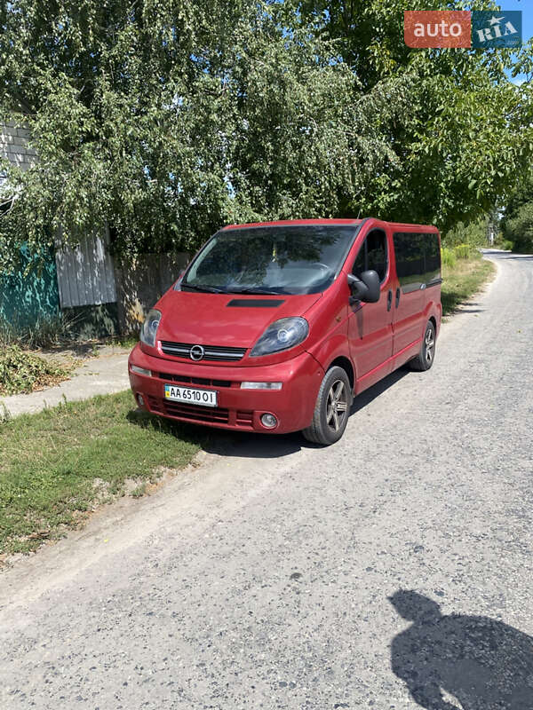 Opel Vivaro 2003