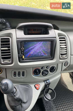 Минивэн Opel Vivaro 2007 в 