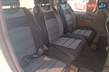 Минивэн Opel Vivaro 2005 в  фото 13 Минивэн Opel Vivaro 2005 в