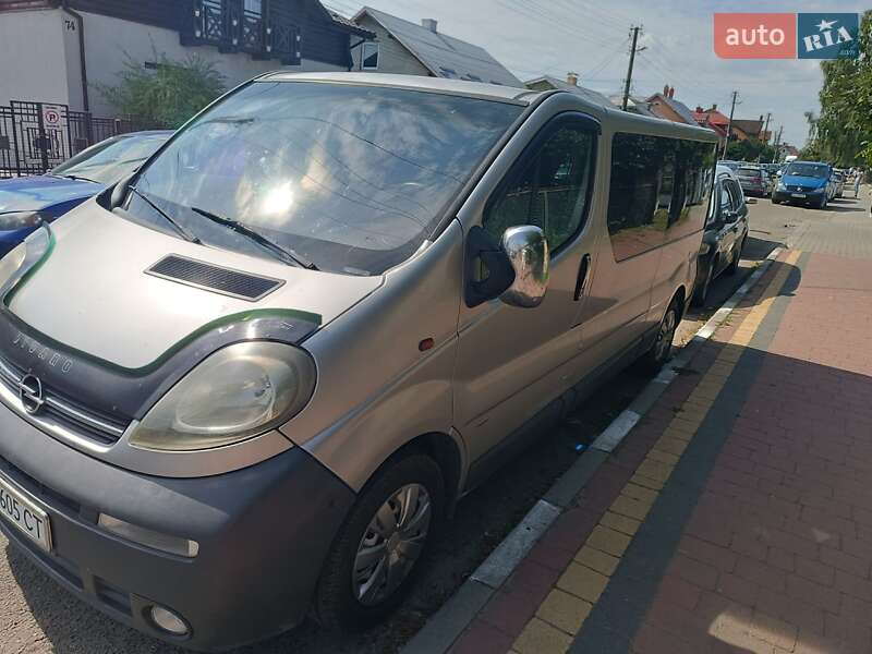 Opel Vivaro 2005