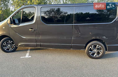 Минивэн Opel Vivaro 2015 в 