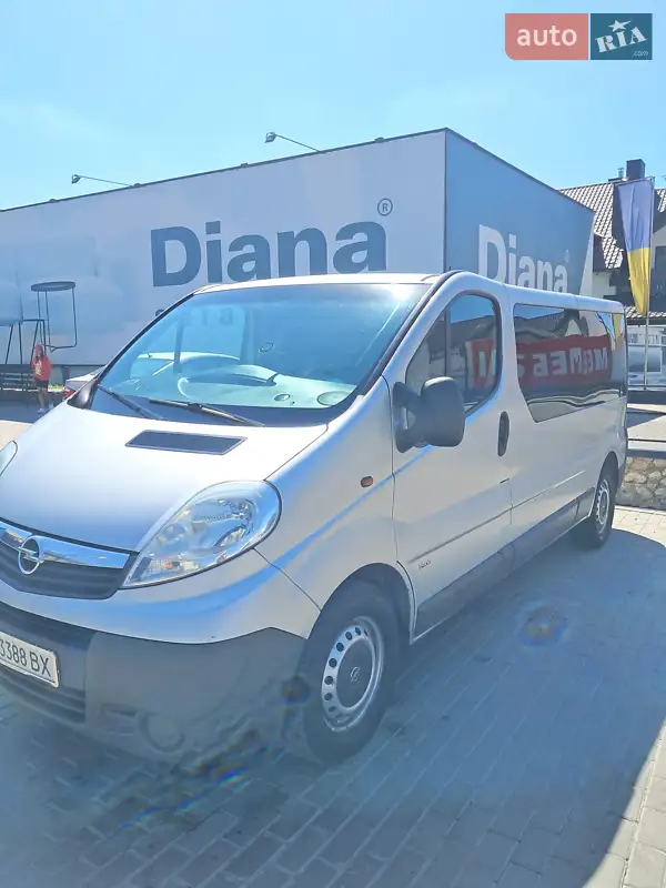 Opel Vivaro 2012