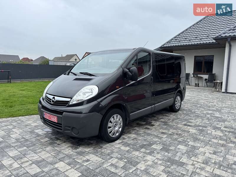 Opel Vivaro 2011