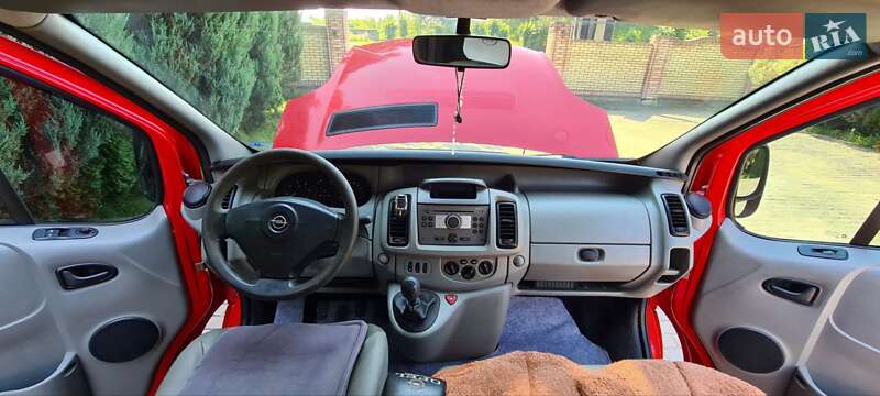 Минивэн Opel Vivaro 2004 в Самборе