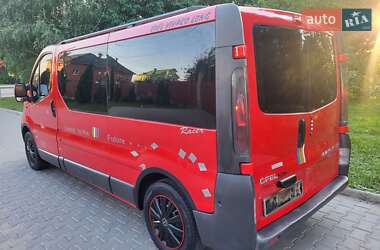 Минивэн Opel Vivaro 2003 в 