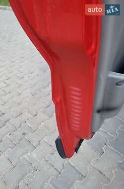 Минивэн Opel Vivaro 2003 в 