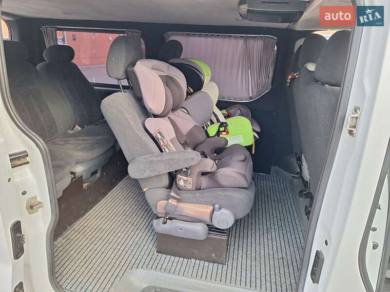 Минивэн Opel Vivaro 2005 в Ратным