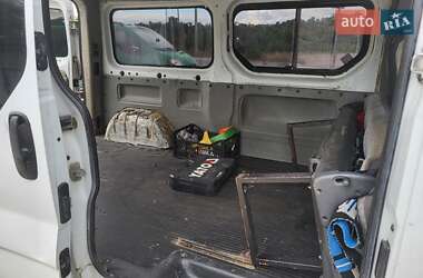 Минивэн Opel Vivaro 2004 в 
