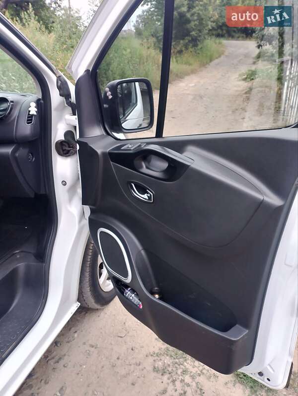 Минивэн Opel Vivaro 2016 в Горохове фото 17 Минивэн Opel Vivaro 2016 в Горохове