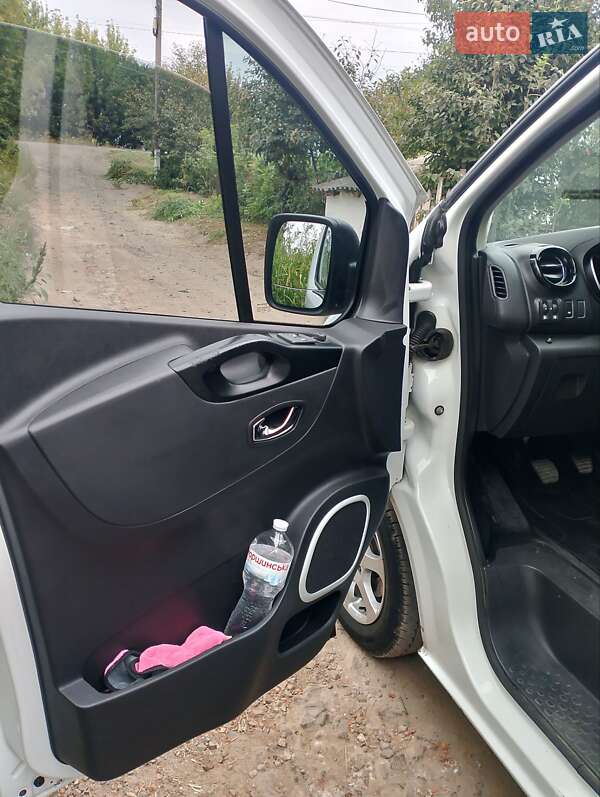 Минивэн Opel Vivaro 2016 в Горохове фото 20 Минивэн Opel Vivaro 2016 в Горохове