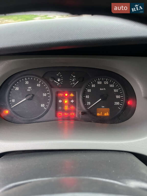 Мінівен Opel Vivaro 2003 в Хотині фото 10 Мінівен Opel Vivaro 2003 в Хотині