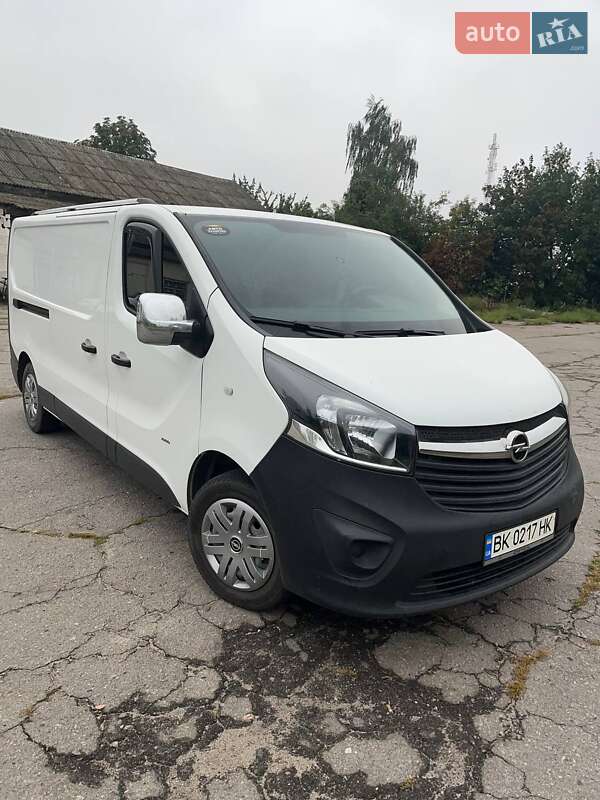 Грузовой фургон Opel Vivaro 2017 в Полтаве