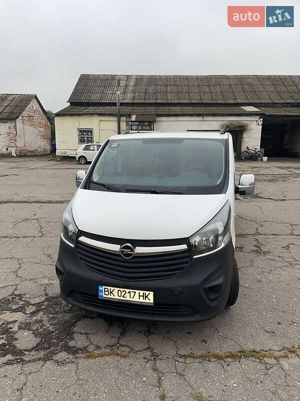 Грузовой фургон Opel Vivaro 2017 в Полтаве