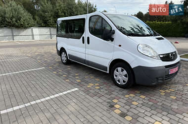 Минивэн Opel Vivaro 2012 в 