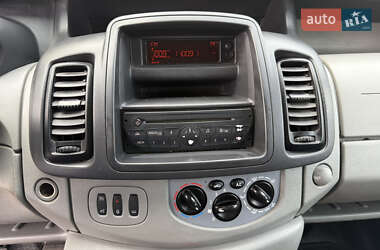 Минивэн Opel Vivaro 2012 в 
