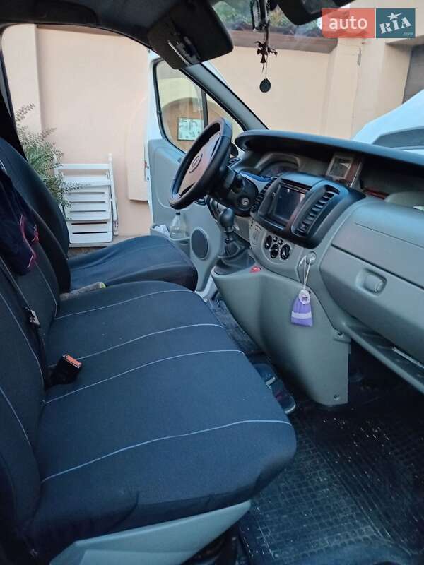 Минивэн Opel Vivaro 2007 в Берегово фото 4 Минивэн Opel Vivaro 2007 в Берегово