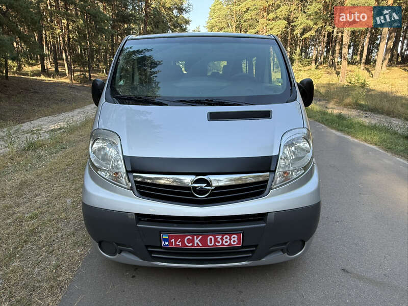 Минивэн Opel Vivaro 2014 в Киеве