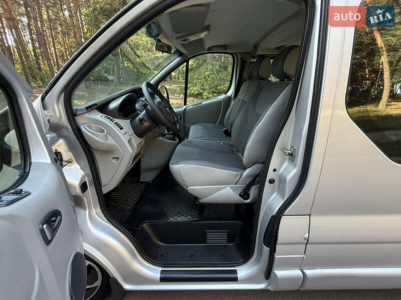 Минивэн Opel Vivaro 2014 в Киеве