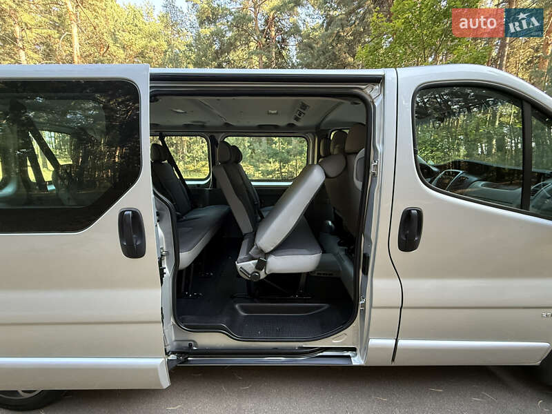 Минивэн Opel Vivaro 2014 в Киеве