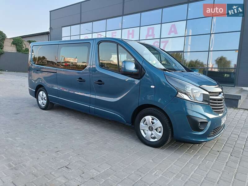 Мінівен Opel Vivaro 2015 в Івано-Франківську