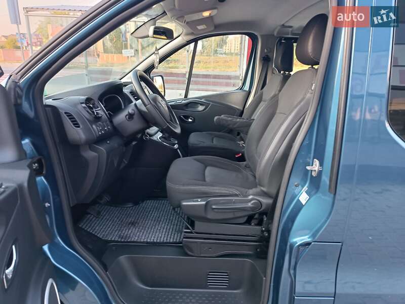 Мінівен Opel Vivaro 2015 в Івано-Франківську