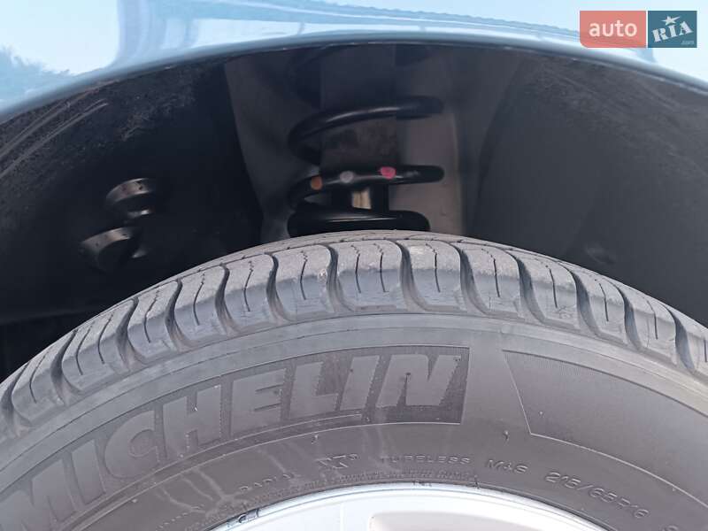 Мінівен Opel Vivaro 2015 в Івано-Франківську