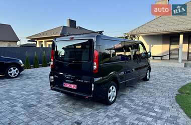 Минивэн Opel Vivaro 2012 в 