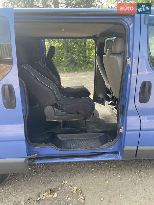 Минивэн Opel Vivaro 2009 в Болехове