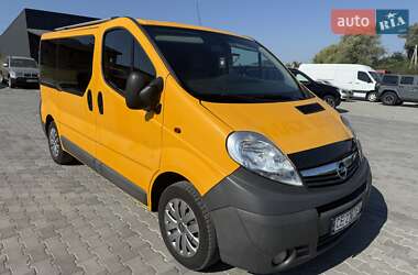 Мінівен Opel Vivaro 2014 в Чернівцях