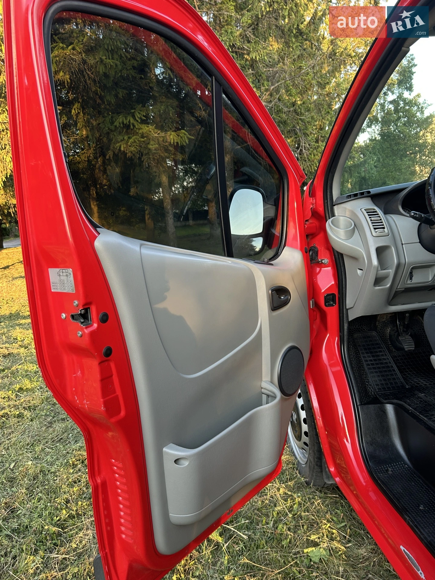 2014 Opel Vivaro - мініатюра 2