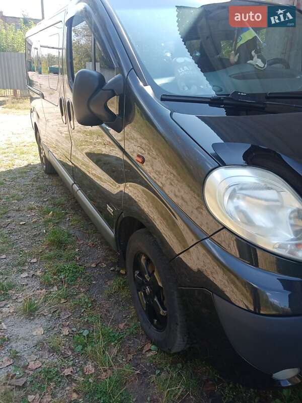 Минивэн Opel Vivaro 2012 в Городне