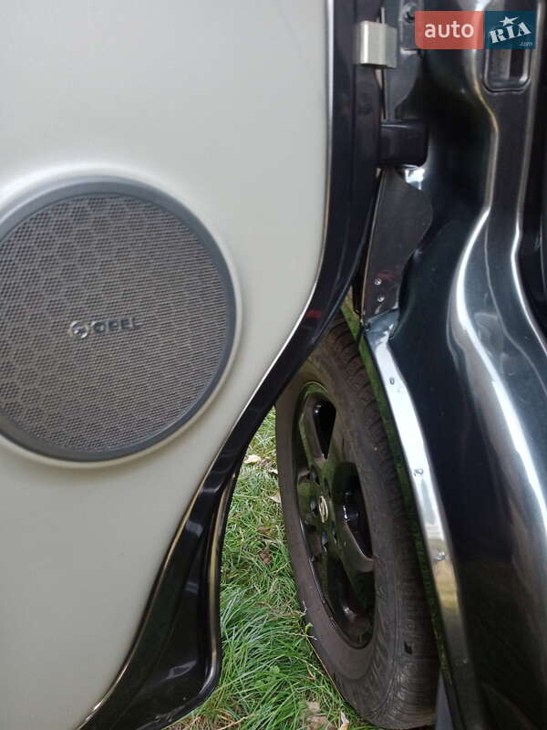 Минивэн Opel Vivaro 2012 в Городне
