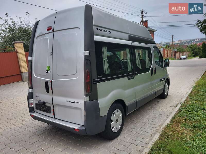 Мінівен Opel Vivaro 2004 в Хмельницькому